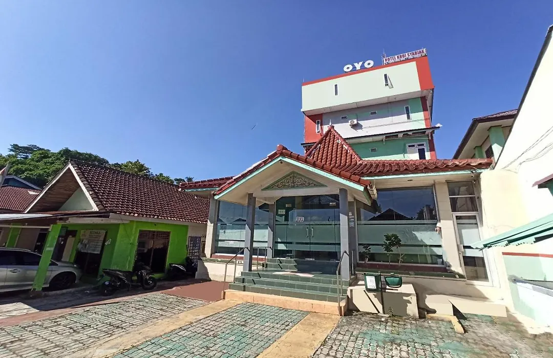 Oyo 2611 Hotel Krui Syariah-1