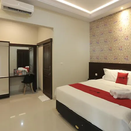Reddoorz Plus Near Solo Paragon Mall-2