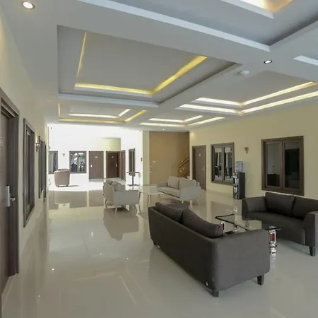 Reddoorz Plus Near Solo Paragon Mall-3