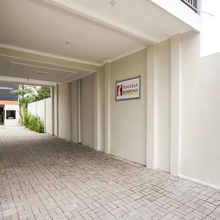OYO 90178 Pangeran Residence-3