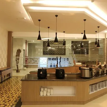 LYNN Hotel Mojokerto-2
