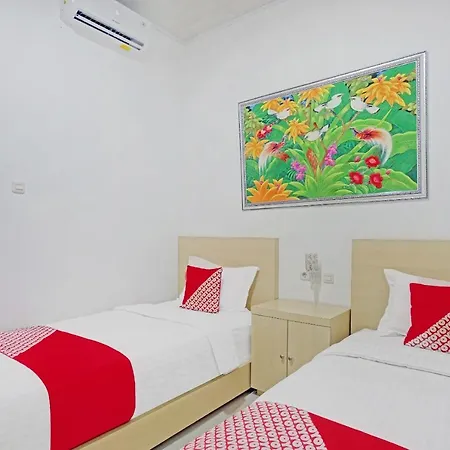 Oyo 90404 Pringombo Homestay 2 Syariah-2