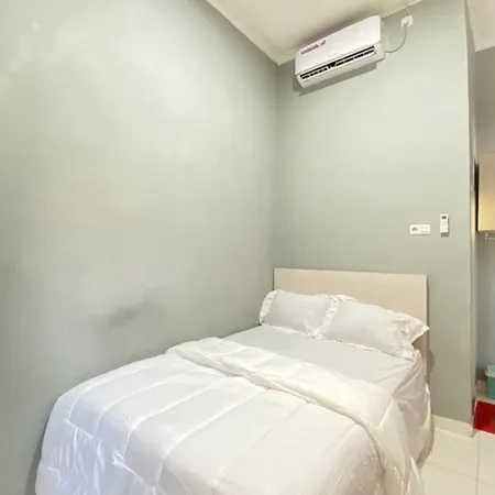 Pelangi Guest House Palembang RedPartner-3