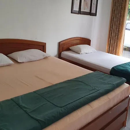 Oyo 90481 Vanda Guest House Batu-2