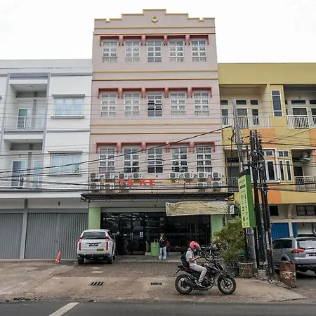 Urbanview Hotel Ta Ke Jelutung Puncak Jambi-3