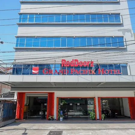 Reddoorz Plus @ Grand Pacifik Hotel Makassar-2