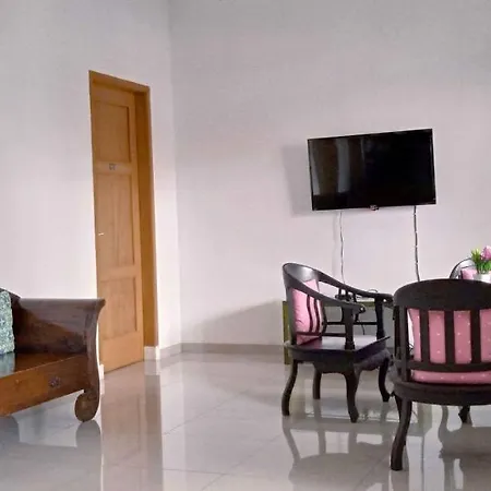 Guest House Pinarak 2 Syariah Near Gor Satria Purwokerto Mitra Reddoorz-2