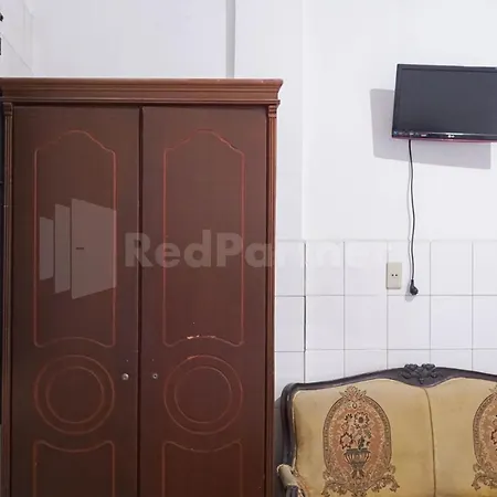 Edbert Guesthouse Near Lotte Grosir Medan Redpartner-2