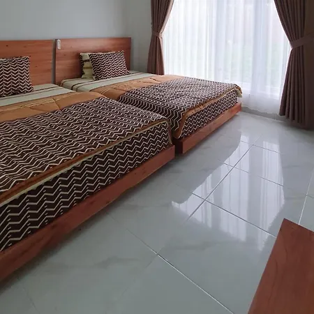 Golden House Homestay Dieng-3