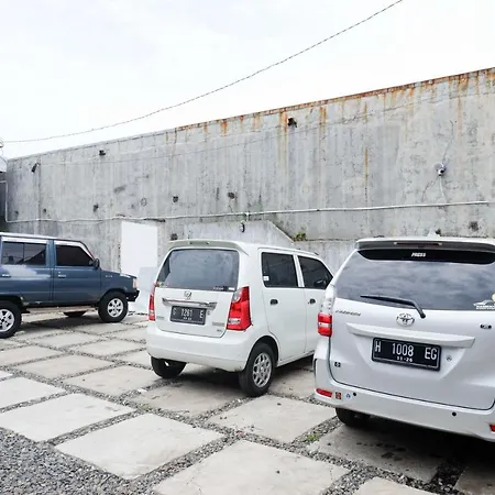 Reddoorz Near Stasiun Batang-3