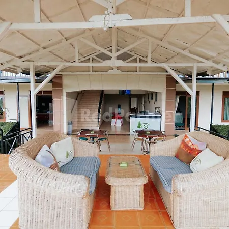 Villa Green Valley Puncak Redpartner-3