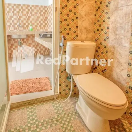 Griya Rahayu Guesthouse RedPartner near Jatim Park 2 Batu-2
