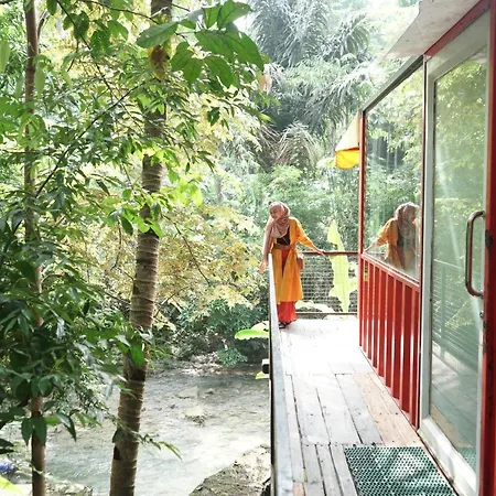 Hau Riverside Lodges Citumang-3