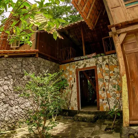 Villa Kampung Ayem Riverside-2