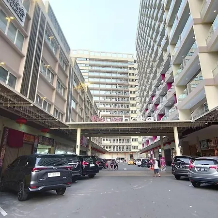 Tower A, 9th Floor, No 11 in Lubuk Baja Favehotel, Apartment in Nagoya Thamrin City-2