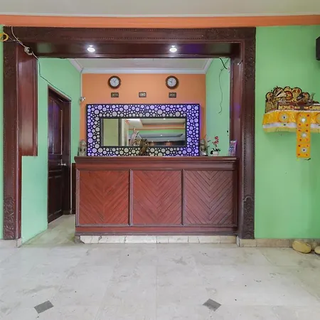 Urbanview Hotel Taman Suci Denpasar Bali-3