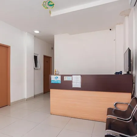 AVA Guesthouse Mitra RedDoorz Lampung-2