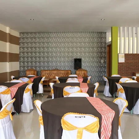 OYO 1722 Villa Ciparay Indah Syariah-3