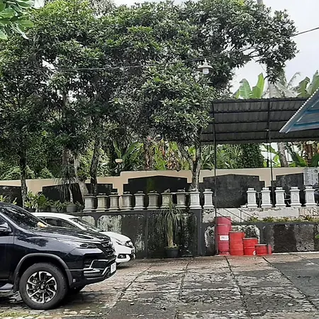 RedDoorz At Hotel Pakem Sari Kaliurang-3