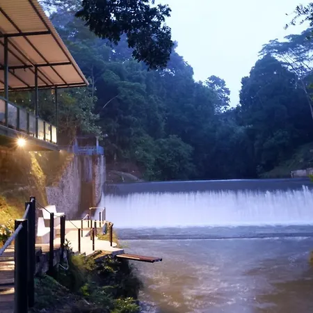 Hau Riverside Lodges Citumang-2