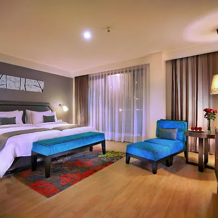 Harper Kuta Hotel By Aston-2