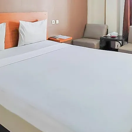 Fajar Indah Hotel Mitra RedDoorz-3