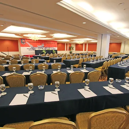 Harmoni One Convention Hotel And Service Apartments-2