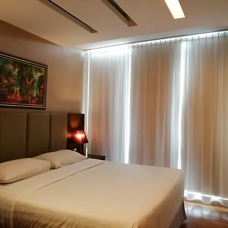Royal Suite Condotel Medan-2