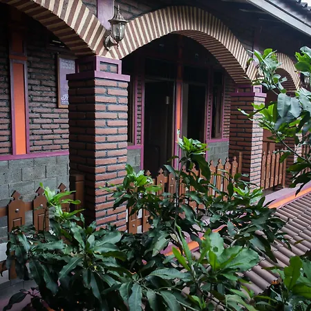 Reddoorz At Omah Wetan Sawojajar Malang-2
