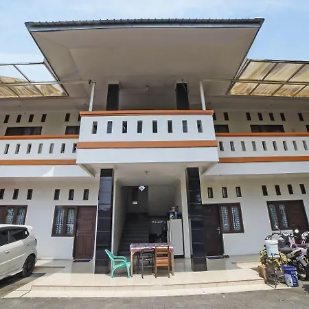OYO 90751 Graha Sei Batugingging-3