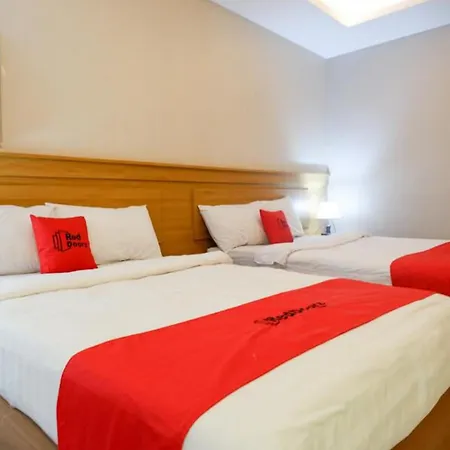RedDoorz Plus at Hotel Srikandi Kendari-3