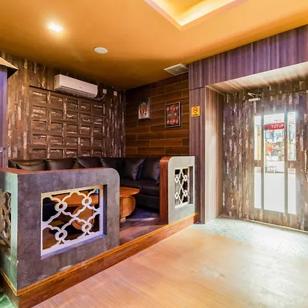 RedDoorz Plus near Nagoya Hill Batam 6-2