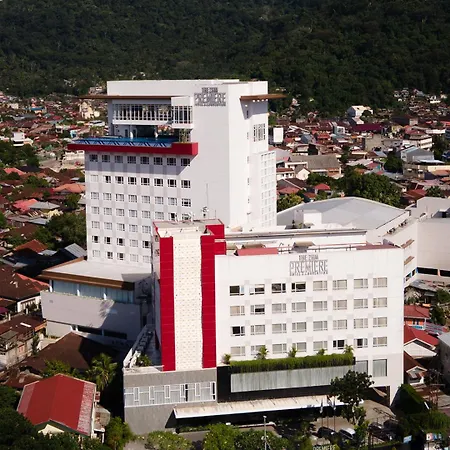 Grand Zuri Hotel Padang-3