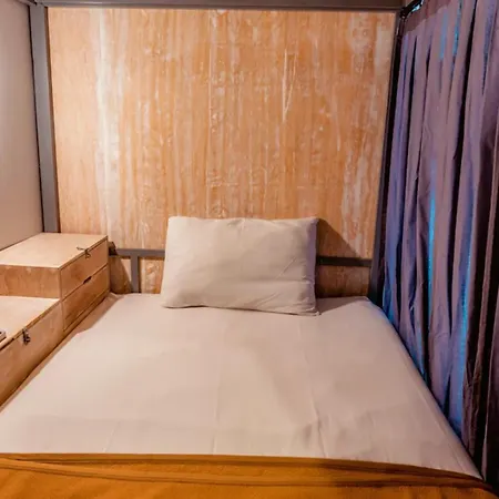 Lushy Hostel Canggu-2
