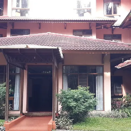 Hotel Surya Indah Cipanas-3