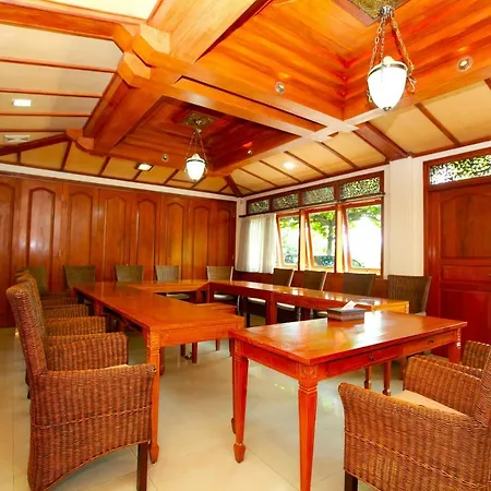 Oyo 510 Wisma Joglo Hotel-2