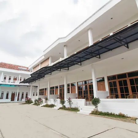 OYO 688 Grand Pakidulan Hotel-3