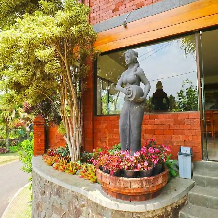 Villa Gardenia Bandung-3