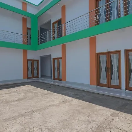 RedDoorz Plus near Alun Alun Kuningan-3