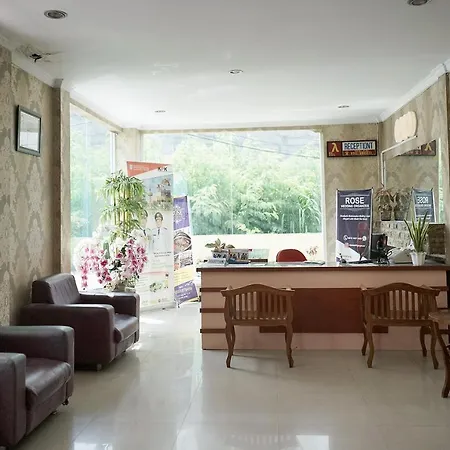 Oyo 1531 Hotel Aini-2