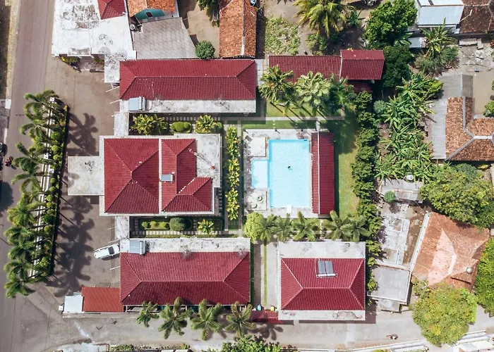Sunrise Resort Batukaras