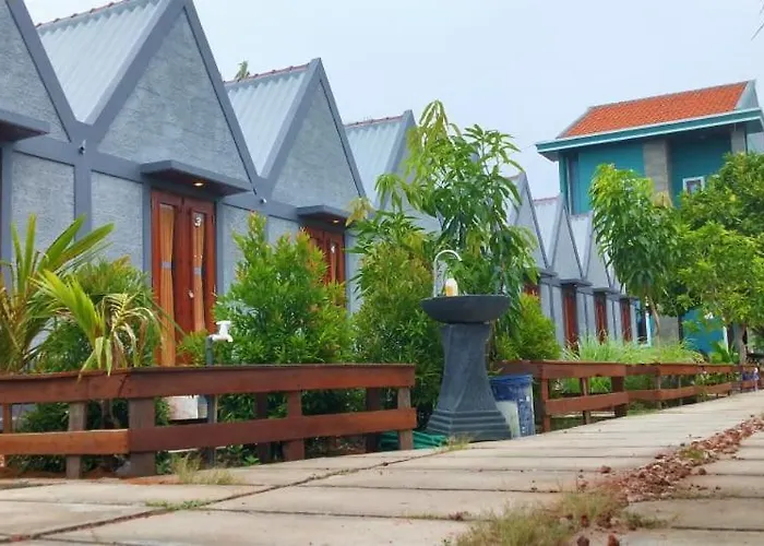 E2 Guest House