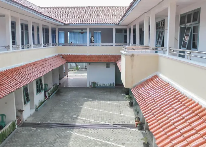 Hotel Rajawali Mitra Reddoorz