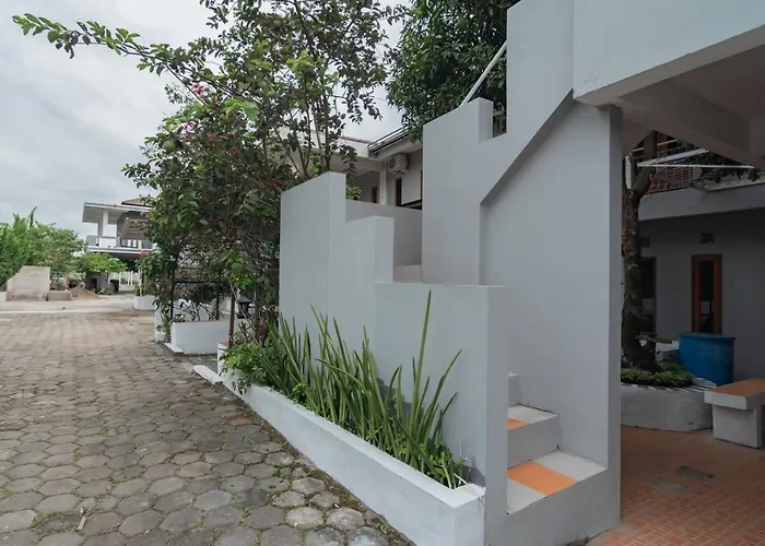 Lembur Kiwari Setra Duta RedPartner