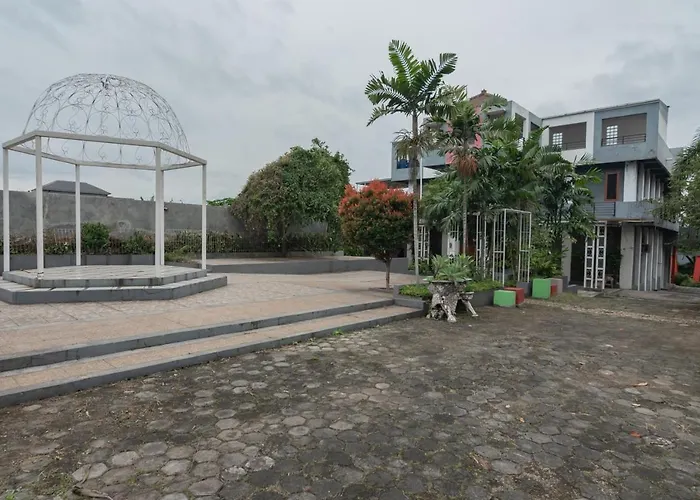 Lembur Kiwari Setra Duta RedPartner
