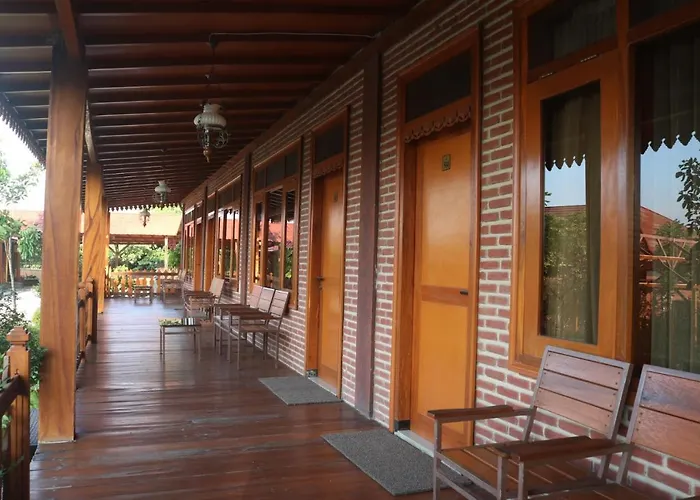 Arayanna Hotel & Resort