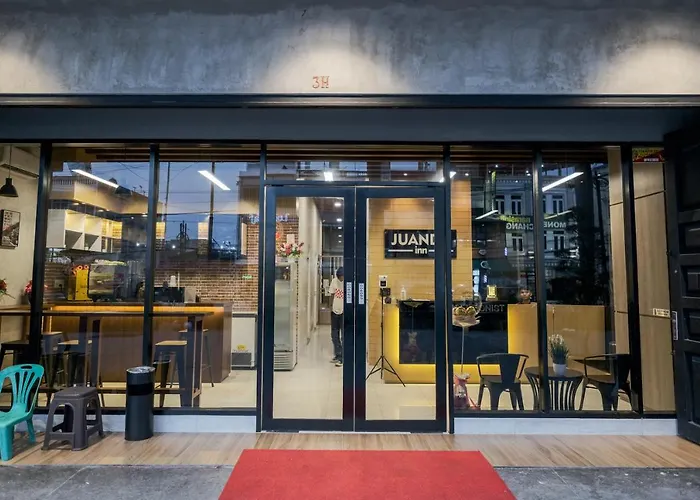 RedDoorz Plus @ Jalan Juanda Medan