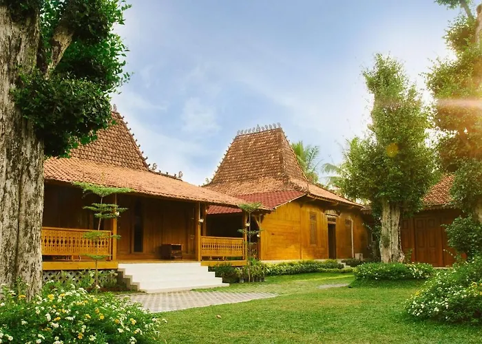 Kampoeng Joglo Boutique Hotel
