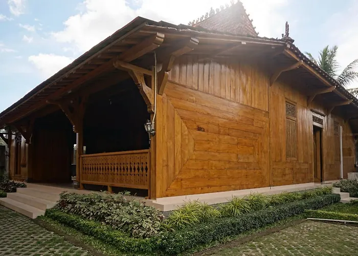Kampoeng Joglo Boutique Hotel