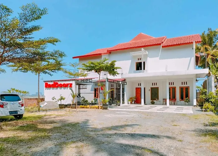 RedDoorz Syariah Near Bandara YIA Kulon Progo